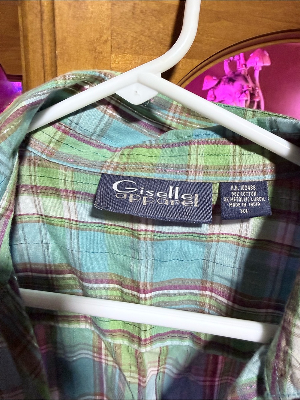 Bundle deal - 3 Button Up Shirts - Picture 4 of 6